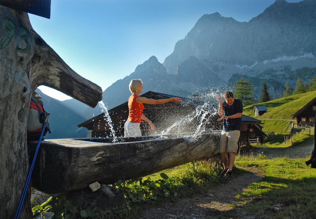Bio-Holzhaus Und Landhaus Heimat Ramsau am Dachstein Esterno foto